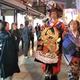 #澤村蓮座長 浅草奥山おまいりまち ストリートフェスタの花魁道中の画像