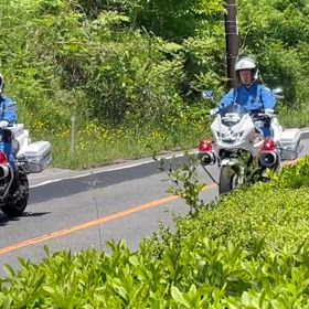 天皇、皇后両陛下の画像