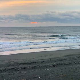 12月12日千葉北、東浪見の朝の波の画像