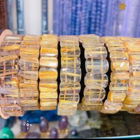 ✨ルチルクォーツ平型ハイグレードブレスレット✨の画像