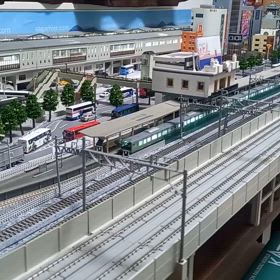 都市完成記念 ４線同時走行の画像