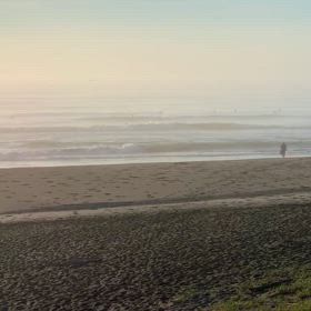 8月15日千葉北、東浪見の朝の波の画像