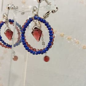 ラピス&ガーネットイヤリングの画像