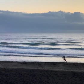 12月21日千葉北、東浪見の朝の波の画像