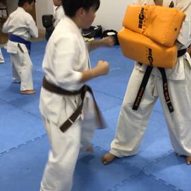 突きの特訓！の画像