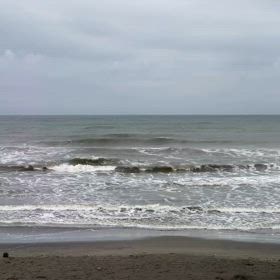 5月2日千葉北、東浪見の朝の波の画像