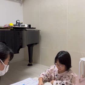 本を読むように楽譜が読めたら…ちいかわがピアノのレッスンに！の画像