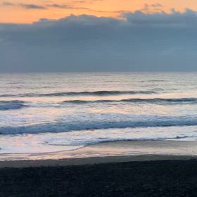 2月17日千葉北、東浪見の朝の波の画像