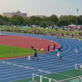 男子リレー（第4組）の画像