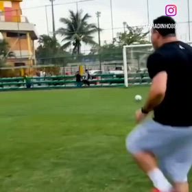 逆足中心？利き足中心？の画像