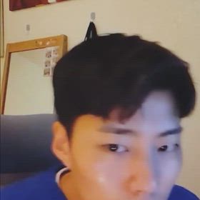 鼻歌で歌う明るい曲の画像