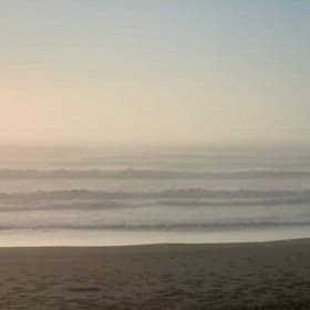 7月30日千葉北、東浪見の朝の波の画像