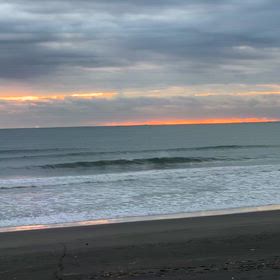 12月16日千葉北、東浪見の朝の波の画像