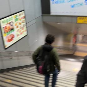 シルバーオニーサンにブロックされるの画像