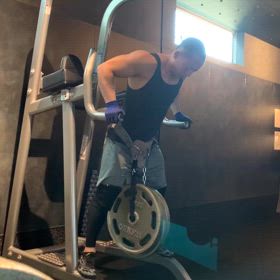 胸のお気に入り種目『ディップス 』の画像