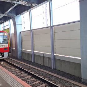 青砥駅と日暮里駅の画像