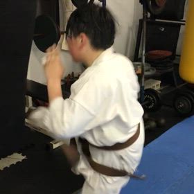 ハジメちゃん、サンドバッグ特訓！の画像