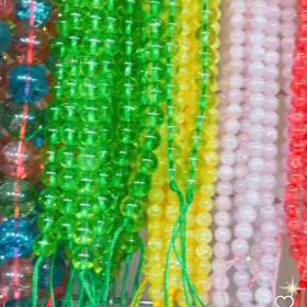 ✨カラークラック水晶連ビーズ✨の画像