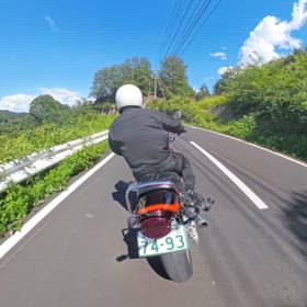 Insta360 バイクに乗りながら操作したいの画像