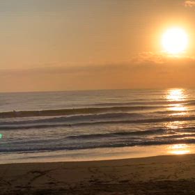 11月4日千葉北、東浪見の朝の波の画像