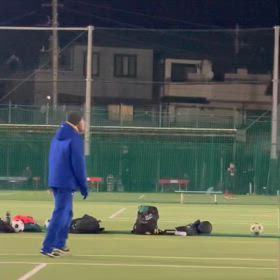 ボールを持てるところに置くの画像