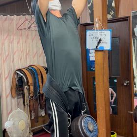 ポパイ加重40kg懸垂の画像