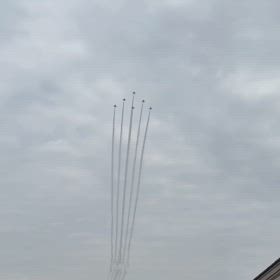 残念ブルーインパルスの画像