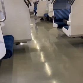 通勤快速の画像