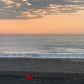 8月28日千葉北、東浪見の朝の波の画像