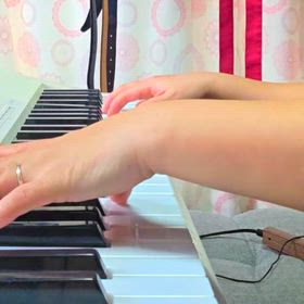 春ﾌﾟｰのｷｰﾎﾞｰﾄﾞ演奏(B'zのいつかのﾒﾘｰｸﾘｽﾏｽ❤️)の画像