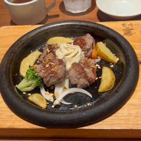 ランチは国産切り落としステーキの画像