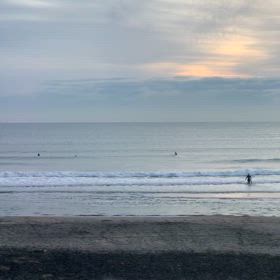 12月11日千葉北、東浪見の朝の波の画像