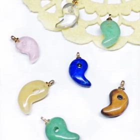 勾玉ピン付きパーツ✨の画像