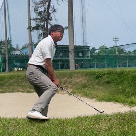 左足下りアプローチ練習！の画像