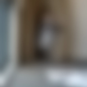 突進してくる娘の画像