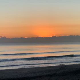 12月17日千葉北、東浪見の朝の波の画像