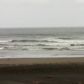 4月23日千葉北、東浪見の朝の波の画像