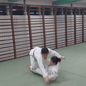 夫婦対決の画像