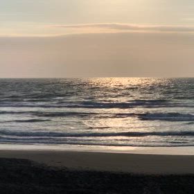 5月22日千葉北、東浪見の朝の波の画像