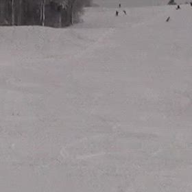 重心移動する滑りと前の滑りの比較の画像