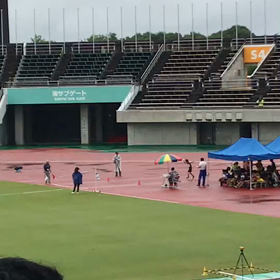 男子ジャベリックボール投げ(ホームストレート側から)③の画像