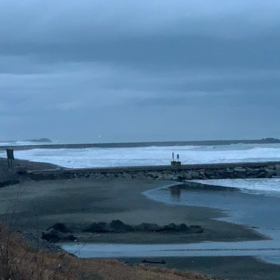2月29日千葉北、東浪見飲の朝の波の画像