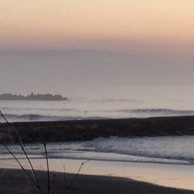 8月1日千葉北、東浪  見の朝の波の画像