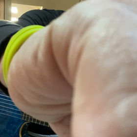 布施辰徳今日は、弾き語ってみたの画像