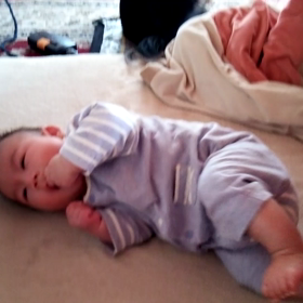 寝返り…まだ早い…カナ？笑の画像