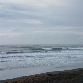 6月22日千葉北、東浪見の朝の波の画像