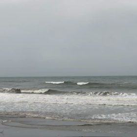 4月15日千葉北、東浪見の朝の波の画像
