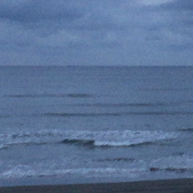 11月8日千葉北、東浪見の朝の波の画像