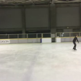 お腹すいたからとりあえずハンバーガー食べた。祐矢⛸の画像