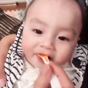 のんちゃんの離乳食おいちーよ❤️動画❤️の画像